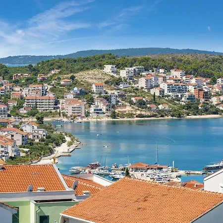 Ciovo Breeze דירה